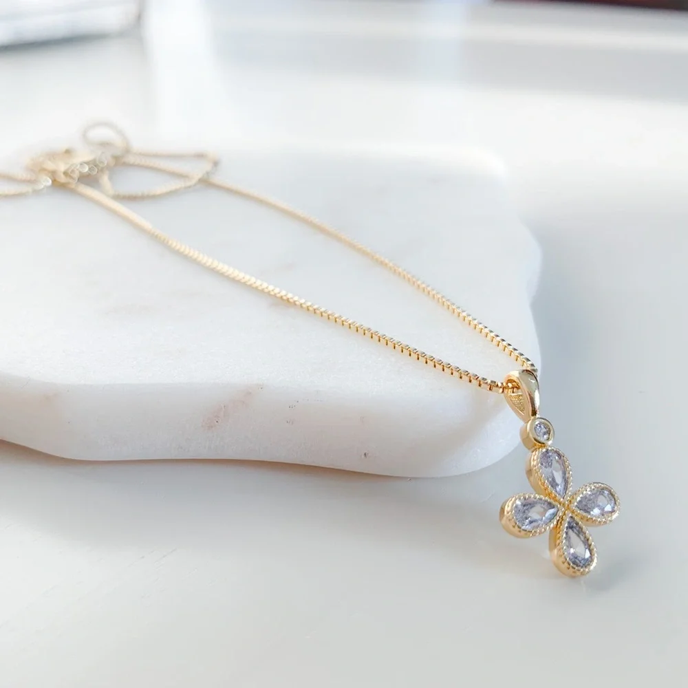 Four Leaf Clover Necklace | 14k Gold Filled - Picture 6 of 8